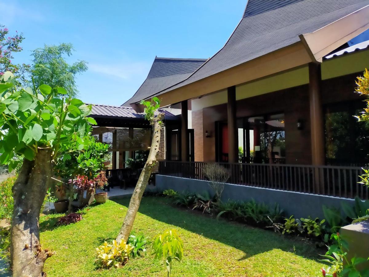 Vimala Hill Villa And Resort - 3 Bedrooms Богор Екстер'єр фото